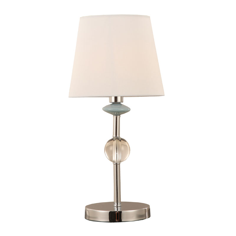 Lámpara de mesa con pantalla cónica en color blanquecino